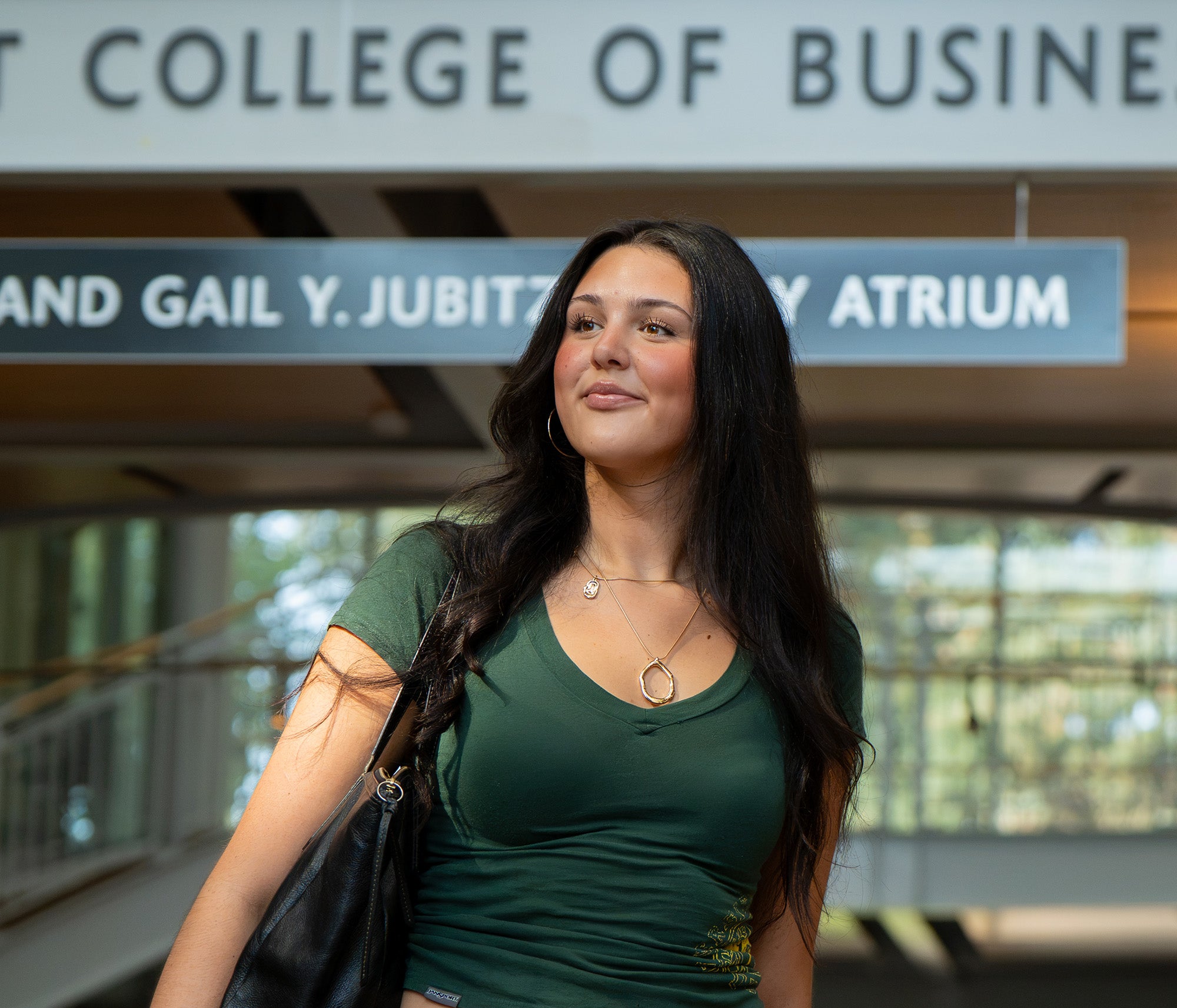 Leyna Venzke walks through the Lundquist College of Business